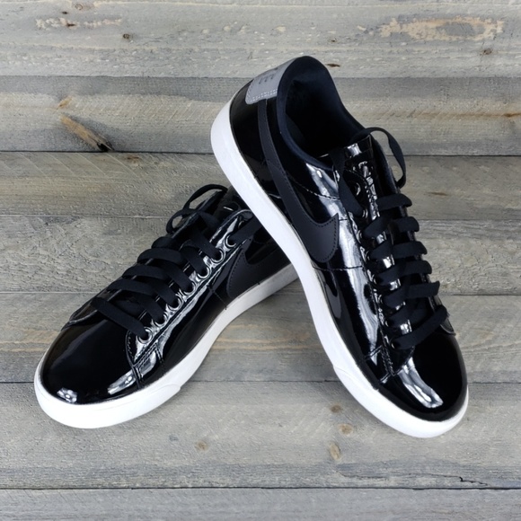 New Women's Nike W Blazar Low SE PRM Sneakers - Picture 4 of 6